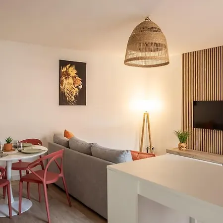 Le Candle - Parking & Balcon Muret
